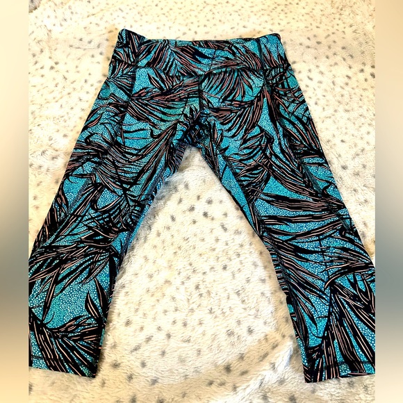 Lululemon Tropical Print Leggings - Picture 1 of 3